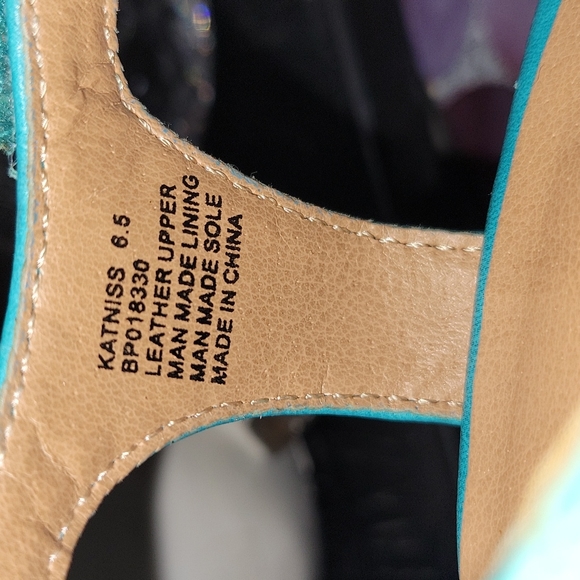 Miz Mooz - Picture 2 of 3